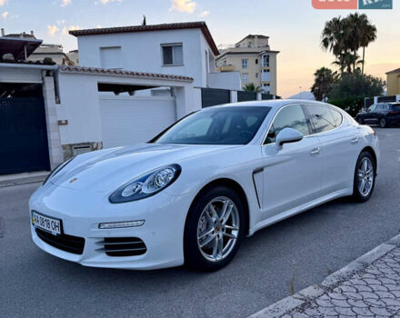 Білий Порше Panamera, об'ємом двигуна 3 л та пробігом 65 тис. км за 54000 $, фото 1 на Automoto.ua