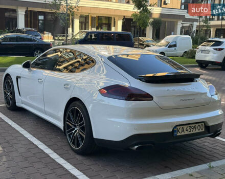 Білий Порше Panamera, об'ємом двигуна 3.61 л та пробігом 65 тис. км за 29999 $, фото 8 на Automoto.ua