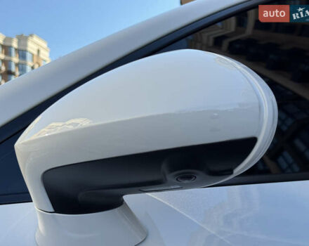 Білий Порше Panamera, об'ємом двигуна 3.61 л та пробігом 65 тис. км за 29999 $, фото 34 на Automoto.ua