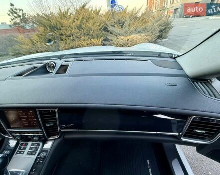 Белый Порше Панамера, объемом двигателя 3 л и пробегом 146 тыс. км за 29999 $, фото 114 на Automoto.ua