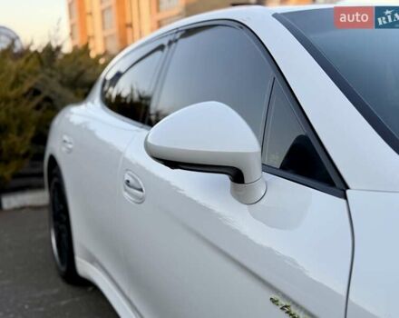 Белый Порше Панамера, объемом двигателя 3 л и пробегом 146 тыс. км за 29999 $, фото 34 на Automoto.ua