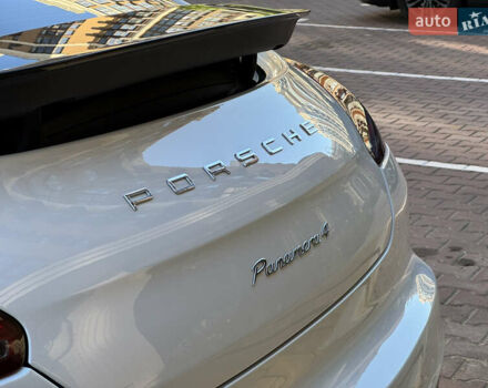 Білий Порше Panamera, об'ємом двигуна 3.61 л та пробігом 65 тис. км за 29999 $, фото 15 на Automoto.ua