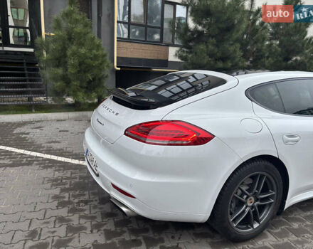 Белый Порше Панамера, объемом двигателя 3.61 л и пробегом 137 тыс. км за 22500 $, фото 14 на Automoto.ua