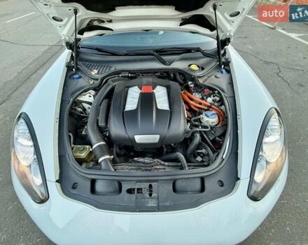 Белый Порше Панамера, объемом двигателя 3 л и пробегом 146 тыс. км за 29999 $, фото 127 на Automoto.ua