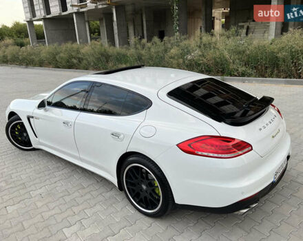 Білий Порше Panamera, об'ємом двигуна 3 л та пробігом 146 тис. км за 33700 $, фото 20 на Automoto.ua