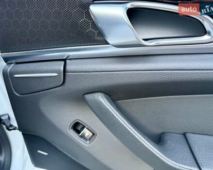 Белый Порше Панамера, объемом двигателя 3 л и пробегом 146 тыс. км за 29999 $, фото 77 на Automoto.ua