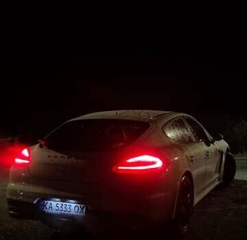 Білий Порше Panamera, об'ємом двигуна 3.61 л та пробігом 149 тис. км за 25499 $, фото 19 на Automoto.ua