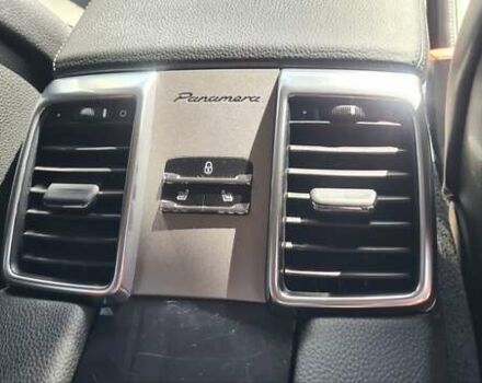 Білий Порше Panamera, об'ємом двигуна 3.61 л та пробігом 149 тис. км за 25499 $, фото 15 на Automoto.ua