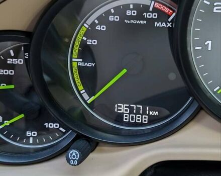 Білий Порше Panamera, об'ємом двигуна 3 л та пробігом 136 тис. км за 30000 $, фото 45 на Automoto.ua