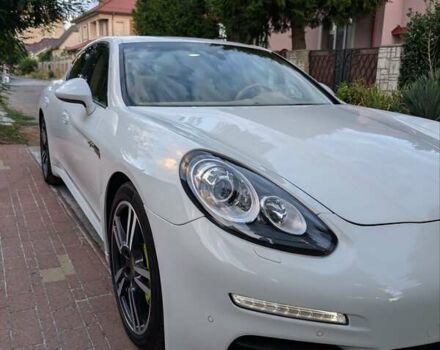 Білий Порше Panamera, об'ємом двигуна 3 л та пробігом 136 тис. км за 30000 $, фото 9 на Automoto.ua