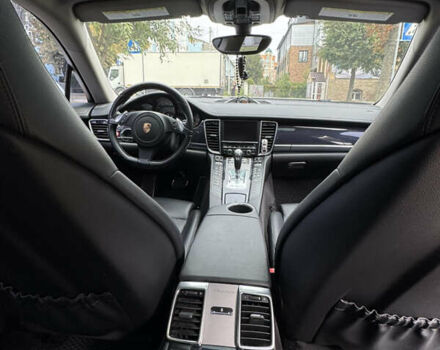 Білий Порше Panamera, об'ємом двигуна 3.61 л та пробігом 97 тис. км за 25500 $, фото 21 на Automoto.ua