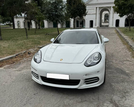 Білий Порше Panamera, об'ємом двигуна 3.61 л та пробігом 97 тис. км за 25500 $, фото 5 на Automoto.ua