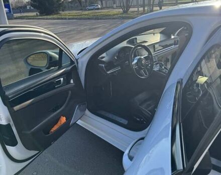 Белый Порше Панамера, объемом двигателя 2.89 л и пробегом 147 тыс. км за 65000 $, фото 11 на Automoto.ua