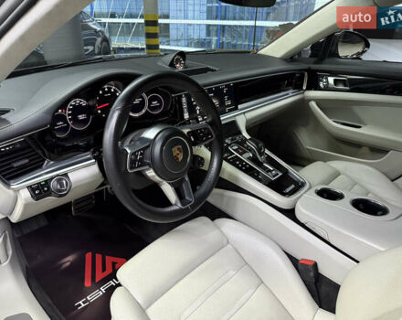 Белый Порше Панамера, объемом двигателя 2.89 л и пробегом 136 тыс. км за 51500 $, фото 19 на Automoto.ua