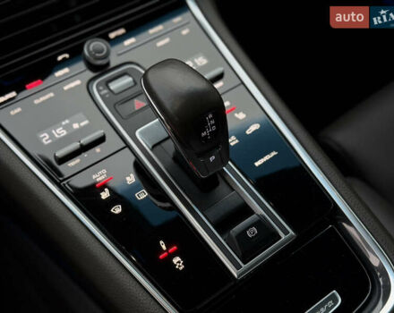 Білий Порше Panamera, об'ємом двигуна 2.89 л та пробігом 43 тис. км за 66499 $, фото 25 на Automoto.ua