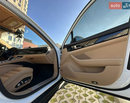 Білий Порше Panamera, об'ємом двигуна 3 л та пробігом 79 тис. км за 59900 $, фото 32 на Automoto.ua