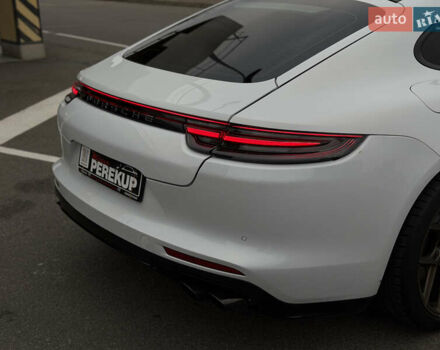 Білий Порше Panamera, об'ємом двигуна 2.89 л та пробігом 43 тис. км за 66499 $, фото 9 на Automoto.ua