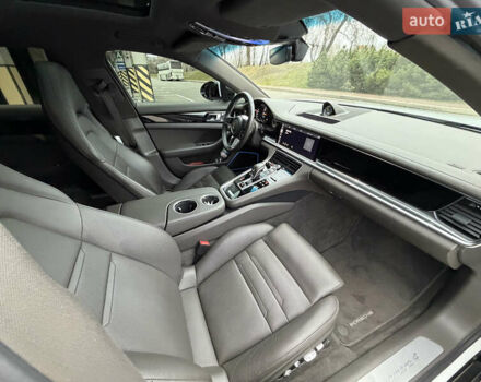 Білий Порше Panamera, об'ємом двигуна 2.89 л та пробігом 43 тис. км за 66499 $, фото 53 на Automoto.ua