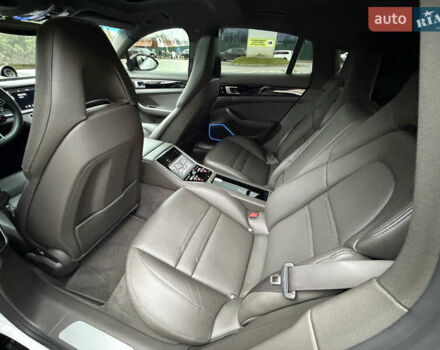 Білий Порше Panamera, об'ємом двигуна 2.89 л та пробігом 43 тис. км за 66499 $, фото 37 на Automoto.ua