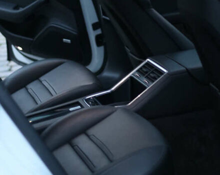 Белый Порше Панамера, объемом двигателя 3 л и пробегом 127 тыс. км за 47500 $, фото 13 на Automoto.ua