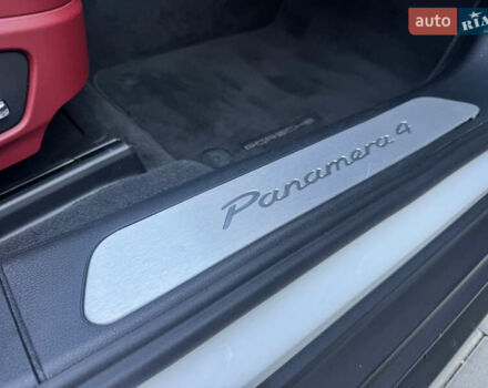 Білий Порше Panamera, об'ємом двигуна 3 л та пробігом 104 тис. км за 49500 $, фото 6 на Automoto.ua