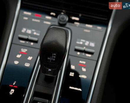 Білий Порше Panamera, об'ємом двигуна 2.89 л та пробігом 43 тис. км за 66499 $, фото 27 на Automoto.ua