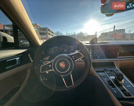 Білий Порше Panamera, об'ємом двигуна 3 л та пробігом 79 тис. км за 59900 $, фото 28 на Automoto.ua