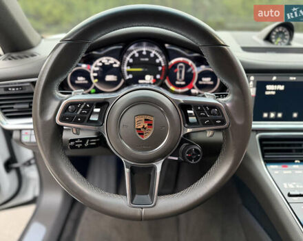 Білий Порше Panamera, об'ємом двигуна 2.89 л та пробігом 43 тис. км за 66499 $, фото 18 на Automoto.ua