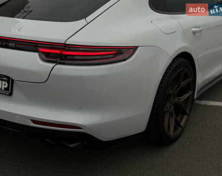 Білий Порше Panamera, об'ємом двигуна 2.89 л та пробігом 43 тис. км за 66499 $, фото 8 на Automoto.ua