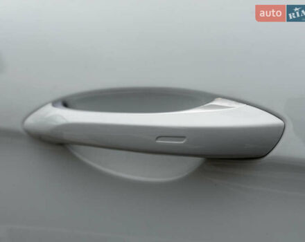 Білий Порше Panamera, об'ємом двигуна 2.89 л та пробігом 43 тис. км за 66499 $, фото 12 на Automoto.ua