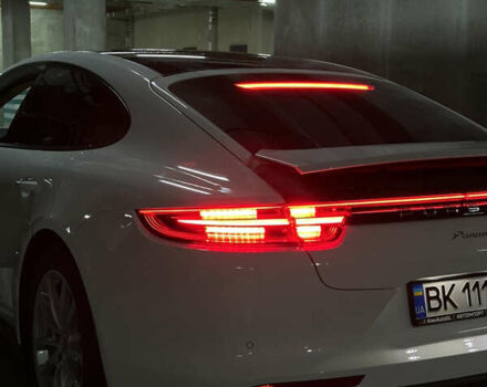 Білий Порше Panamera, об'ємом двигуна 3 л та пробігом 79 тис. км за 59900 $, фото 9 на Automoto.ua