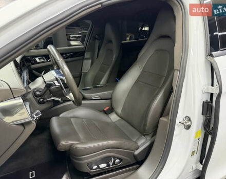 Білий Порше Panamera, об'ємом двигуна 2.89 л та пробігом 42 тис. км за 67500 $, фото 20 на Automoto.ua