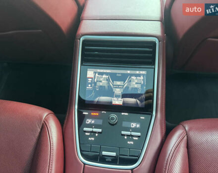 Білий Порше Panamera, об'ємом двигуна 3 л та пробігом 104 тис. км за 49500 $, фото 2 на Automoto.ua