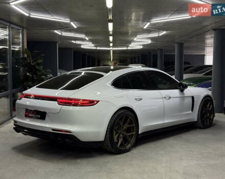 Білий Порше Panamera, об'ємом двигуна 2.89 л та пробігом 42 тис. км за 67500 $, фото 13 на Automoto.ua