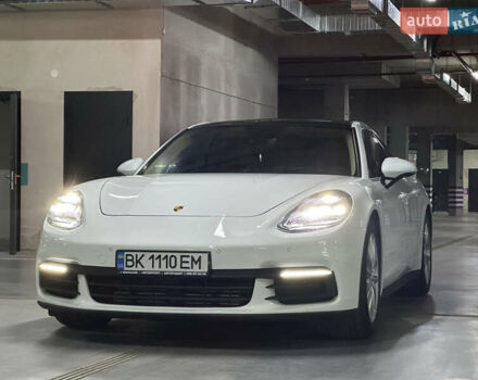 Білий Порше Panamera, об'ємом двигуна 3 л та пробігом 79 тис. км за 59900 $, фото 2 на Automoto.ua