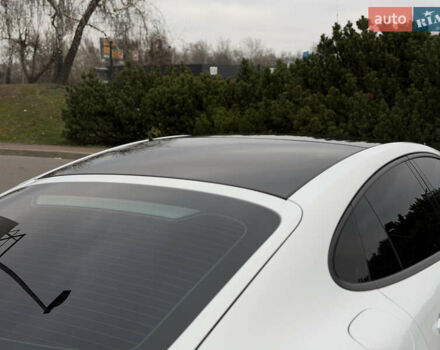 Білий Порше Panamera, об'ємом двигуна 2.89 л та пробігом 43 тис. км за 66499 $, фото 10 на Automoto.ua