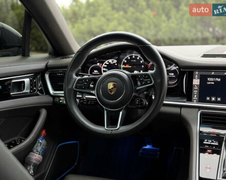 Білий Порше Panamera, об'ємом двигуна 2.89 л та пробігом 43 тис. км за 66499 $, фото 43 на Automoto.ua