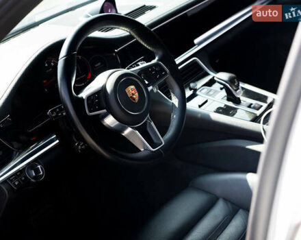 Білий Порше Panamera, об'ємом двигуна 3 л та пробігом 116 тис. км за 47500 $, фото 6 на Automoto.ua
