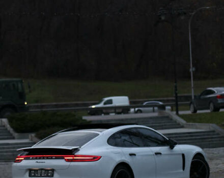 Белый Порше Панамера, объемом двигателя 3 л и пробегом 127 тыс. км за 47500 $, фото 5 на Automoto.ua