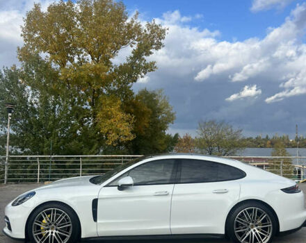 Білий Порше Panamera, об'ємом двигуна 3 л та пробігом 85 тис. км за 49999 $, фото 8 на Automoto.ua