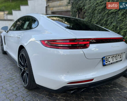 Белый Порше Панамера, объемом двигателя 3 л и пробегом 104 тыс. км за 49900 $, фото 3 на Automoto.ua