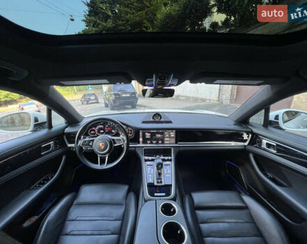 Белый Порше Панамера, объемом двигателя 3 л и пробегом 104 тыс. км за 49900 $, фото 6 на Automoto.ua