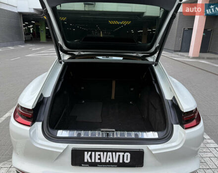 Білий Порше Panamera, об'ємом двигуна 2.9 л та пробігом 100 тис. км за 64000 $, фото 19 на Automoto.ua