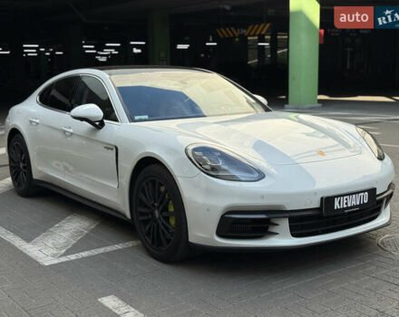 Білий Порше Panamera, об'ємом двигуна 2.9 л та пробігом 100 тис. км за 64000 $, фото 2 на Automoto.ua