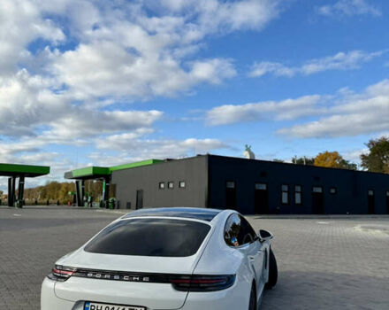 Білий Порше Panamera, об'ємом двигуна 2.89 л та пробігом 60 тис. км за 75000 $, фото 5 на Automoto.ua