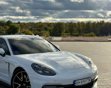 Білий Порше Panamera, об'ємом двигуна 2.89 л та пробігом 60 тис. км за 75000 $, фото 1 на Automoto.ua
