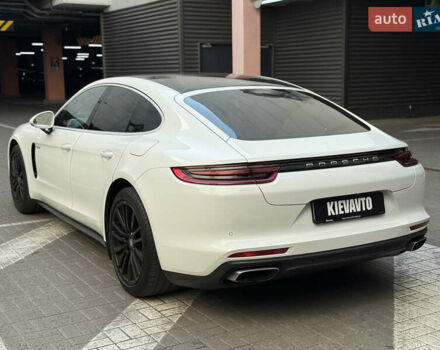 Білий Порше Panamera, об'ємом двигуна 2.9 л та пробігом 100 тис. км за 64000 $, фото 6 на Automoto.ua