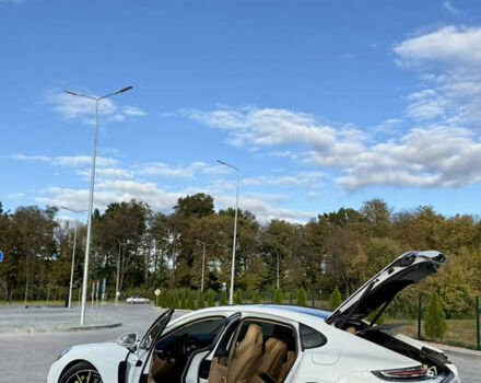 Білий Порше Panamera, об'ємом двигуна 2.89 л та пробігом 60 тис. км за 75000 $, фото 13 на Automoto.ua
