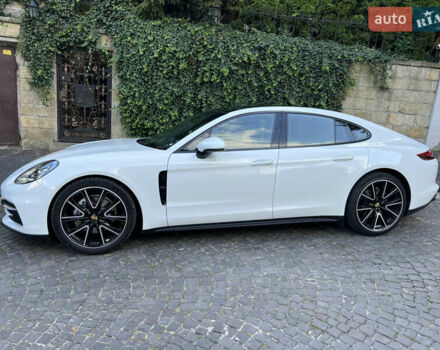 Белый Порше Панамера, объемом двигателя 3 л и пробегом 104 тыс. км за 49900 $, фото 5 на Automoto.ua