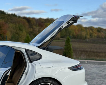 Білий Порше Panamera, об'ємом двигуна 2.89 л та пробігом 60 тис. км за 75000 $, фото 18 на Automoto.ua